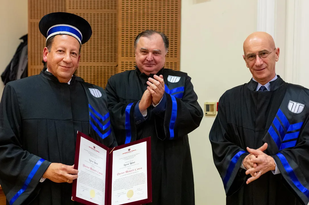 Prof. Laloui receiving Doctor Honoris Causa at Cluj-Napoca